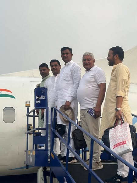 गुजरात के केवड़िया में भारतीय जनता पार्टी द्वारा आयोजित प्रशिक्षण शिविर-2025 में दिनांक 5 मई से 7 मई तक प्रवास कार्यक्रम के दौरान पार्टी के वरिष्ठजनों का मार्गदर्शन प्राप्त किया साथ ही गुजरात की कला और संस्कृति को नजदीक से देखा । #गुजरात_प्रवास Narendra Modi J.P.Nadda Bhajanlal Sharma BJP Rajasthan Bharatiya Janata Party (BJP)