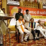 महामहिम राज्यपाल पंजाब व प्रशासक चंडीगढ़ आदरणीय श्री गुलाबचंद कटारिया जी भाईसाहब का आज बीकानेर पधारने पर नाल सिविल एयरपोर्ट पर हार्दिक स्वागत कर आत्मीय मुलाकात की। तत्पश्चात अंतराष्ट्रीय वैश्य महासम्मेलन जिला इकाई बीकानेर द्वारा महामहिम राज्यपाल पंजाब एवं प्रशासक चंडीगढ़ श्री गुलाबचंद जी कटारिया का रिद्धि सिद्धि भवन बीकानेर में आयोजित नागरिक अभिनंदन एवं सम्मान समारोह में सहभागिता की। #स्वागत_अभिनंदन Gulab Chandra Kataria