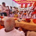 विकास की दिशा में एक और सशक्त कदम!! 33/11 केवी जीएसएस, हेमासर फांटा, बेनीसर का भव्य शिलान्यास सम्पन्न किया। क्षेत्र की बहुप्रतीक्षित विकास योजनाओं में यह परियोजना एक मील का पत्थर सिद्ध होगी। इस अवसर पर भाजपा के पदाधिकारी,कार्यकर्ता व ग्रामीणजन उपस्थित रहे। इस विशेष अवसर पर उपस्थित रहकर भव्य स्वागत करने वाले सभी क्षेत्रवासियों का हृदय से आभार। आपका यही सहयोग क्षेत्र के सतत विकास की प्रेरणा है। #आपणों_अग्रणी_श्रीडूंगरगढ़ #विकास_की_रफ्तार Bhajanlal Sharma Heeralal Nagar BJP Rajasthan CMO Rajasthan DIPR, Department of Information & Public Relations, Rajasthan